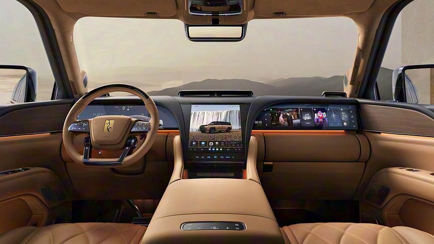 Внедорожник Yangwang U8L ударили пальмой по крыше и сбросили в воду