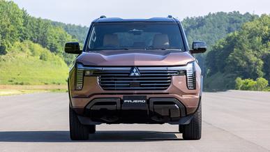 Новый Pajero уже отбивает клиентов у LC Prado