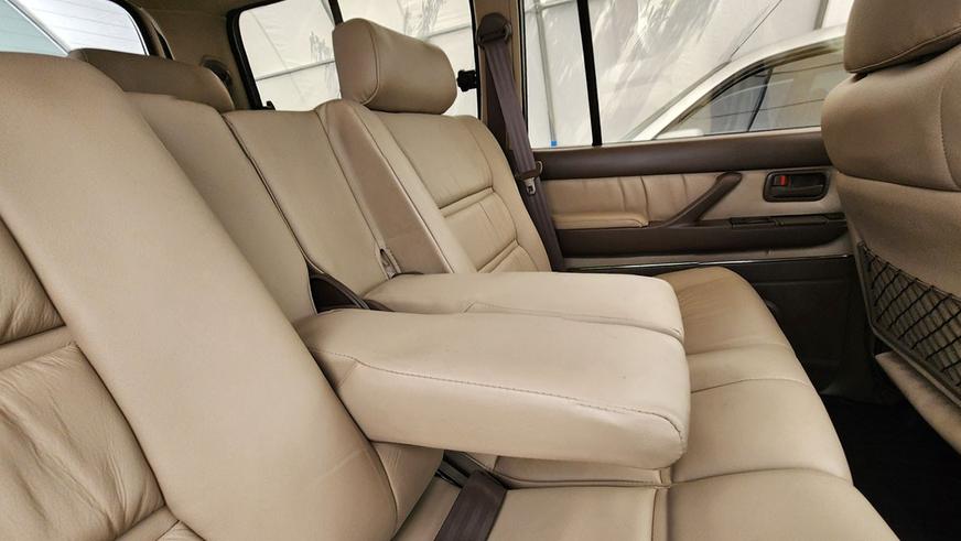 Практически новый Land Cruiser 80 выставлен на торги в США