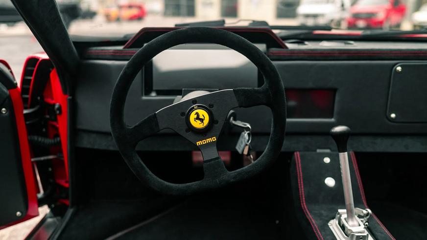 Тюнеры построили 6-колёсную Ferrari Testarossa