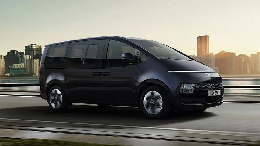 Минивэну Hyundai Staria доработали подвеску и оснащение