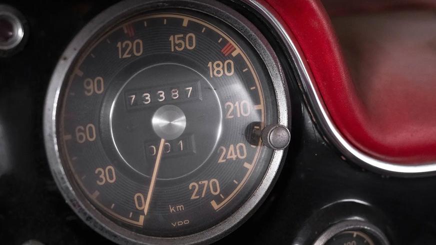 Уникальный Mercedes-Benz, который 50 лет никто не видел, уйдёт с молотка