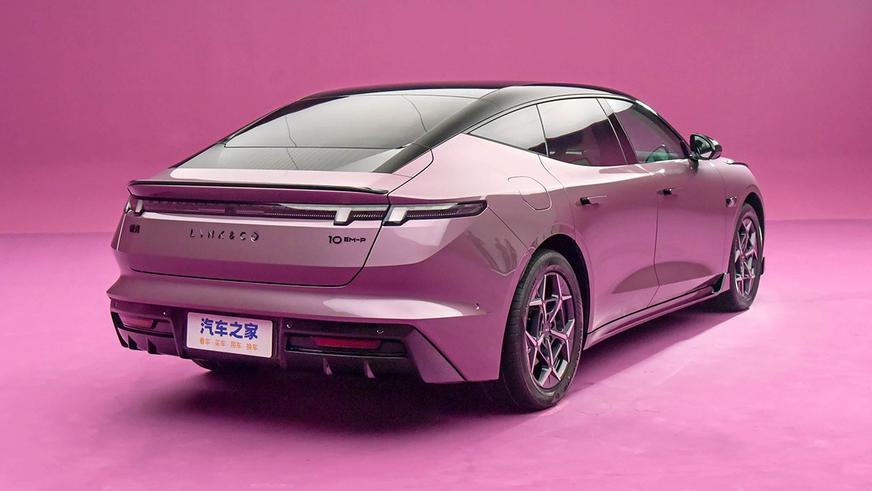 У электрического Lynk&Co Z10 появился гибридный близнец