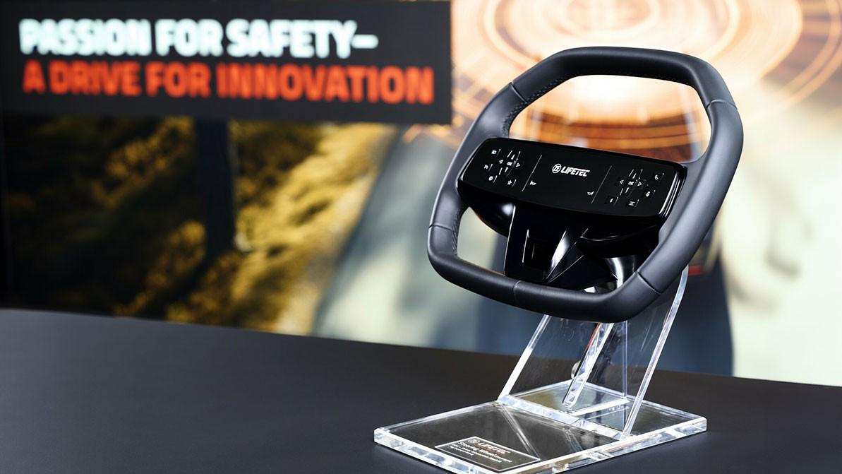 Подушку безопасности в руле могут убрать ради нового дисплея