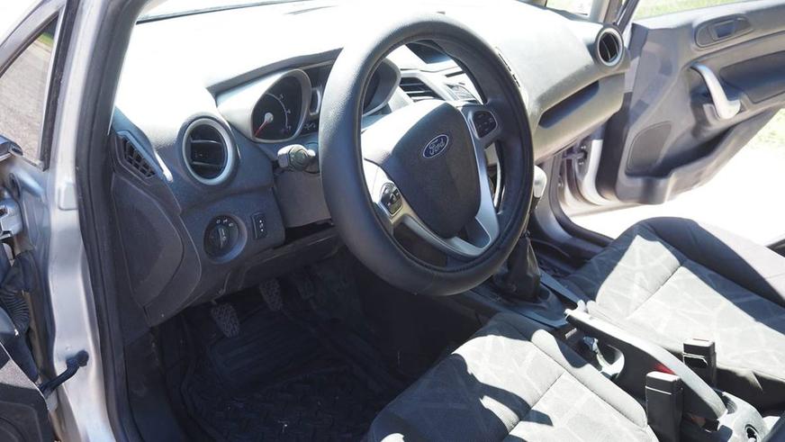 Знаменитая ультракороткая Ford Fiesta ищет нового хозяина
