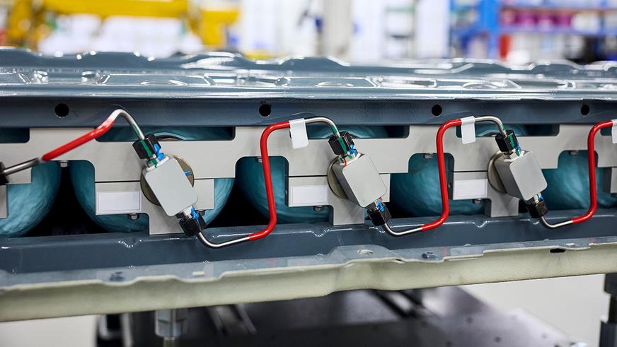 BMW показала прототип водородного iX5