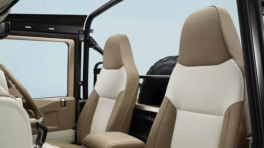 Классический Land Rover Defender получил версию с V8 и мягким верхом Классический Land Rover Defender получил версию с V8 и мягким верхом