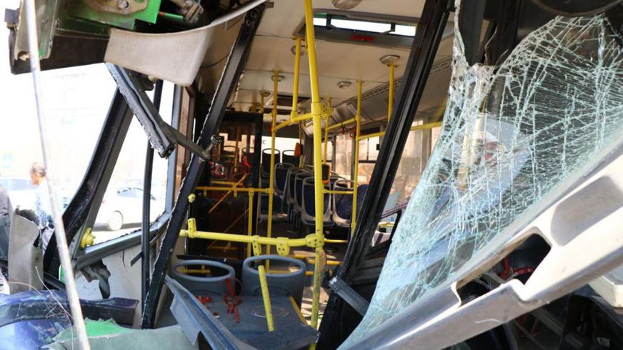 Автобус с неисправными тормозами протаранил машины на Верхней каскеленской трассе