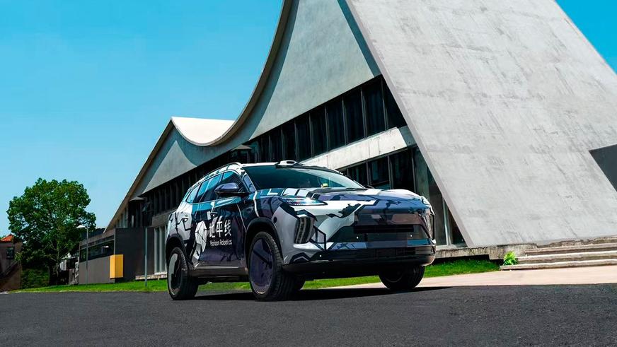 Новый кроссовер Exeed. Первые официальные фото