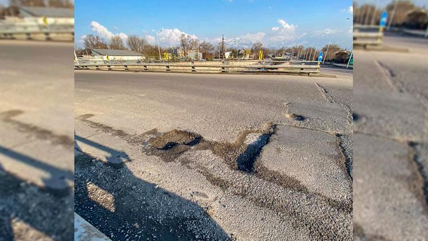 Ямочный ремонт начался на дорогах Алматы