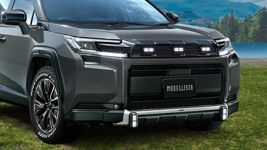 Новый Toyota RAV4 получил сразу два бодикита в Японии