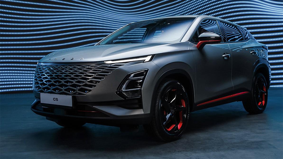 Кроссовер Omoda C5 получил полноприводную версию в России