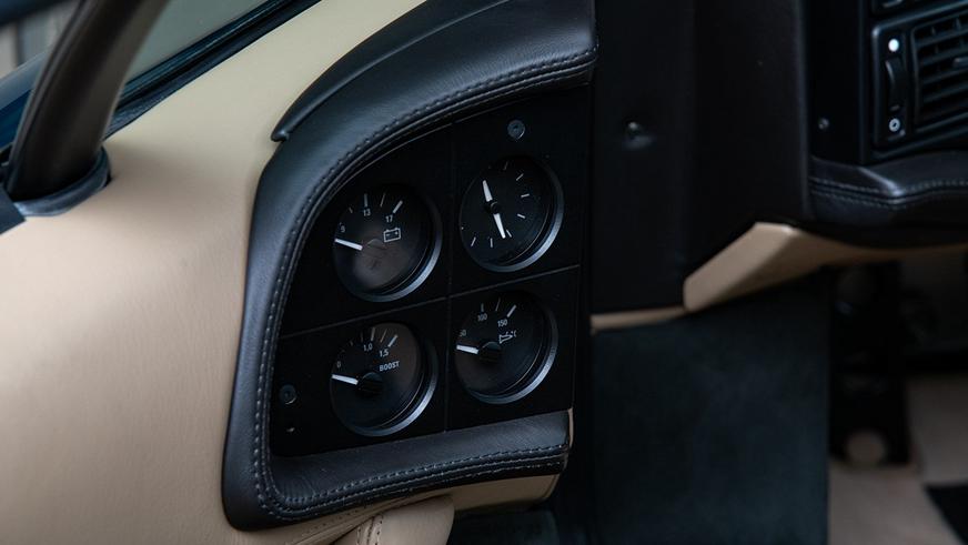 С молотка уйдёт самый быстрый суперкар 1990-х — он практически новый