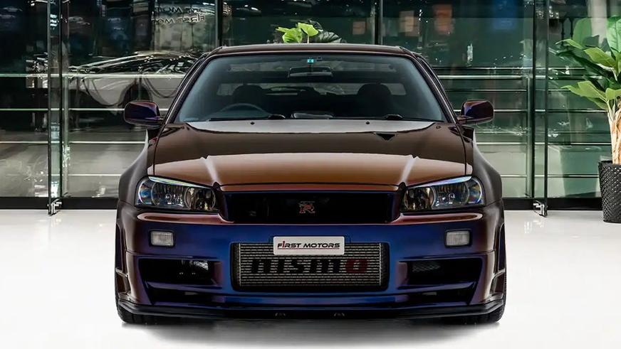 Один из самых редких Nissan Skyline GT-R появился в продаже в Дубае