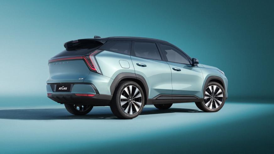Новый Geely Atlas в Казахстане. Сколько просят за кроссовер
