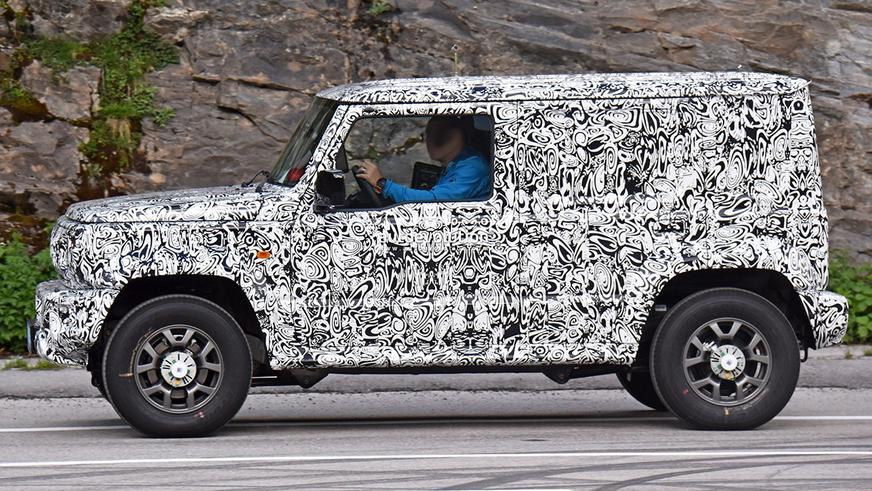 Пятидверную версию Suzuki Jimny заметили на тестах