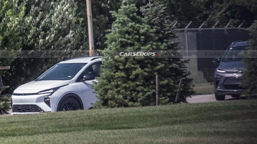 Новый Chevrolet Bolt засекли на дорогах