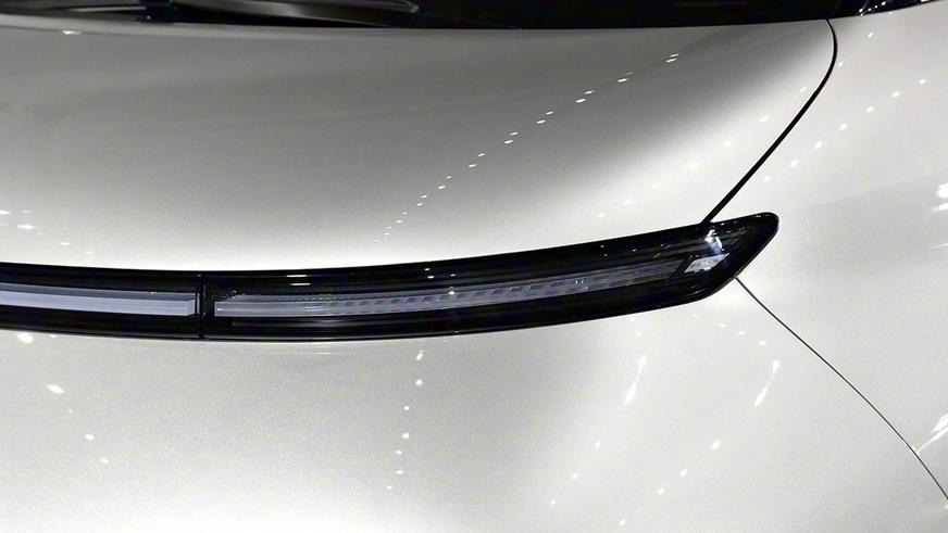 Geely открыла в КНР приём заказов на вэн V900