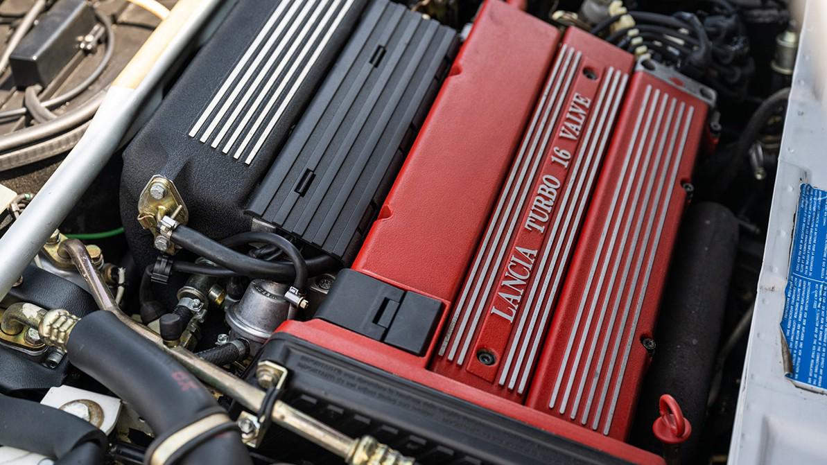 Практически новая Lancia Delta Integrale появилась на торгах