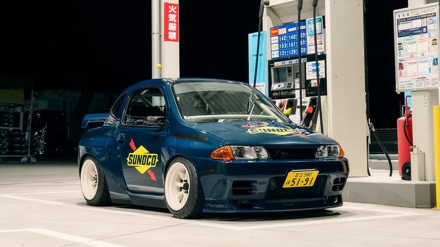 Фото дня: особые Supra и GT-R для тесных улиц