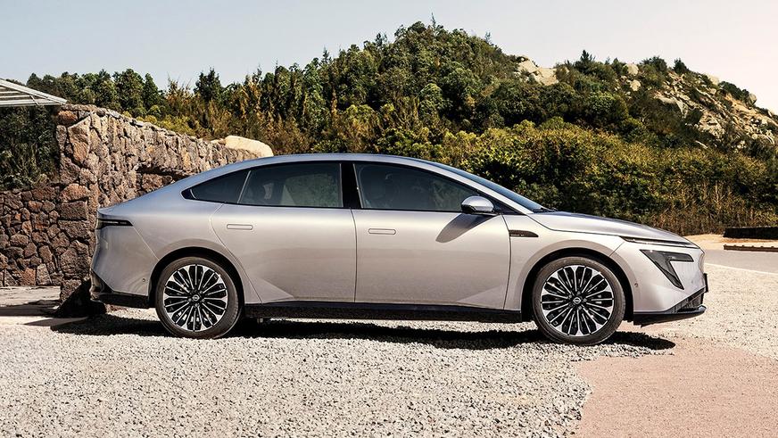 Nissan Primera возвращается. Это будет “китаец”