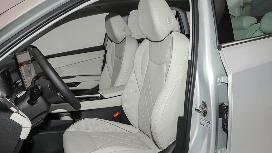 Китайский седан Volkswagen Sagitar сменил поколение