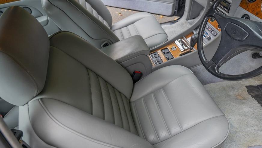 Bentley Continental R Элтона Джона выставили на продажу