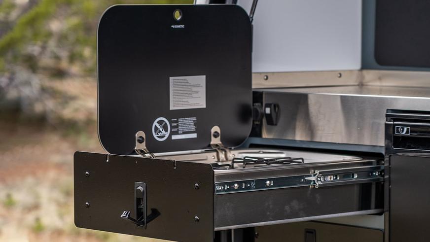 Самый дорогой внедорожник Lexus подготовили к путешествиям по тяжёлому бездорожью