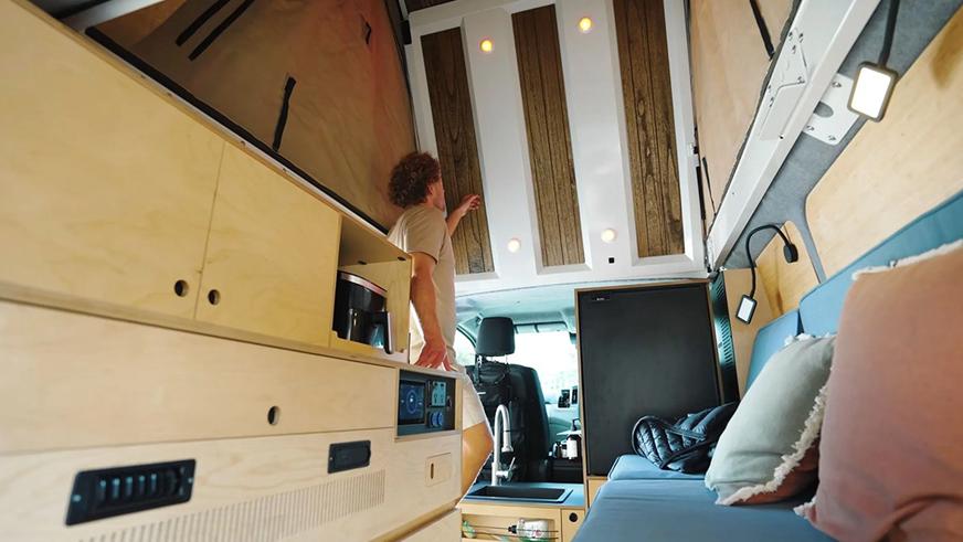 Экспедиционный Toyota HiAce построили в Австралии