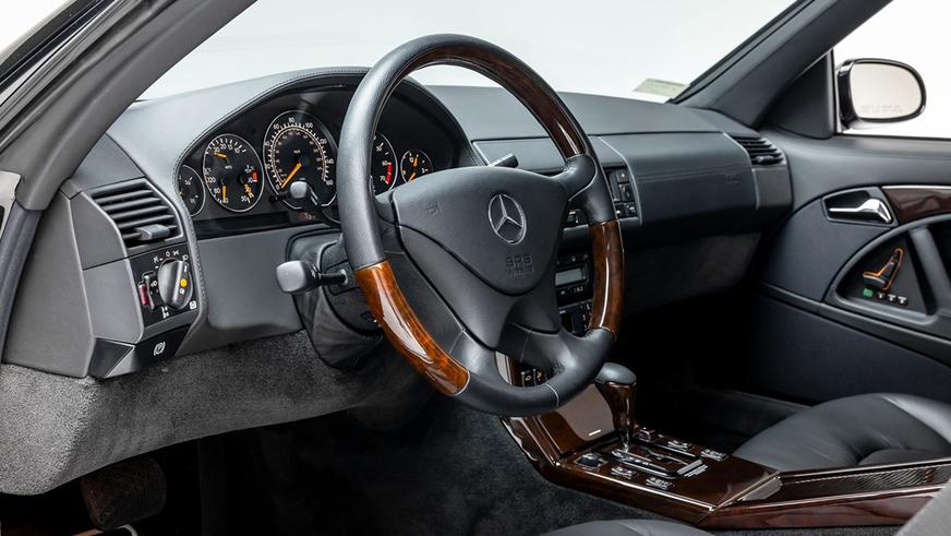 Практически новый Mercedes-Benz SL600 (R129) обнаружен в США