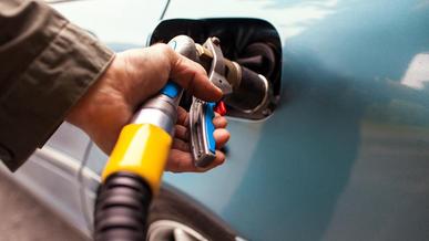 Заправлять автомобили газом разрешат только на АГЗС