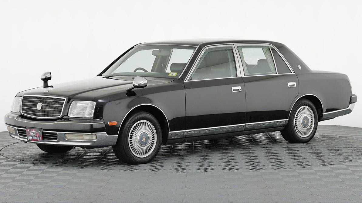 Редкий Toyota Century с V12 под капотом выставлен на продажу в Штатах