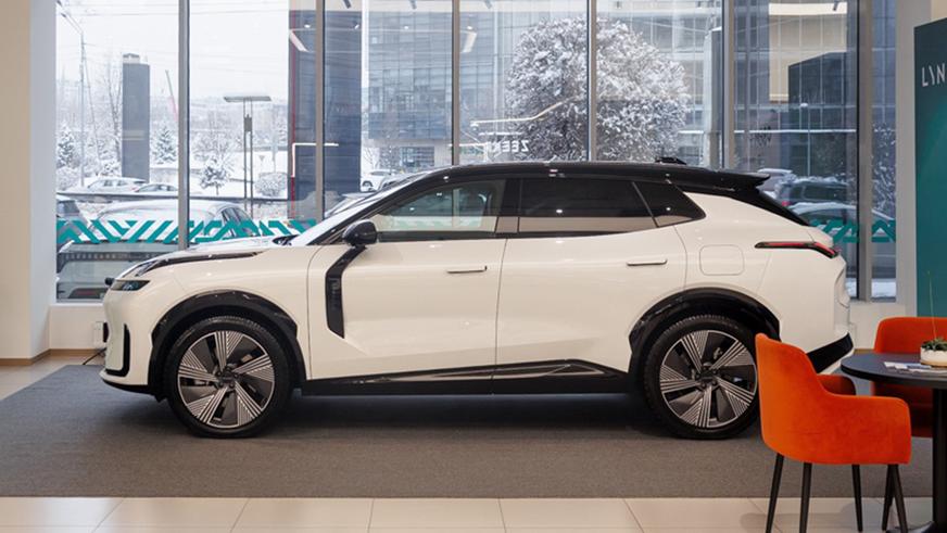 Названы цены на Lynk & Co 08 в РК