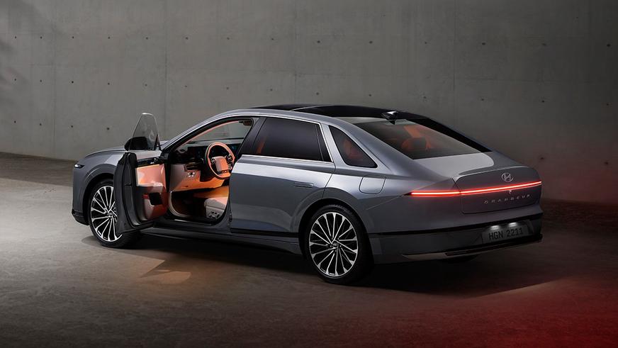 Hyundai рассказала о моторах и опциях нового Grandeur