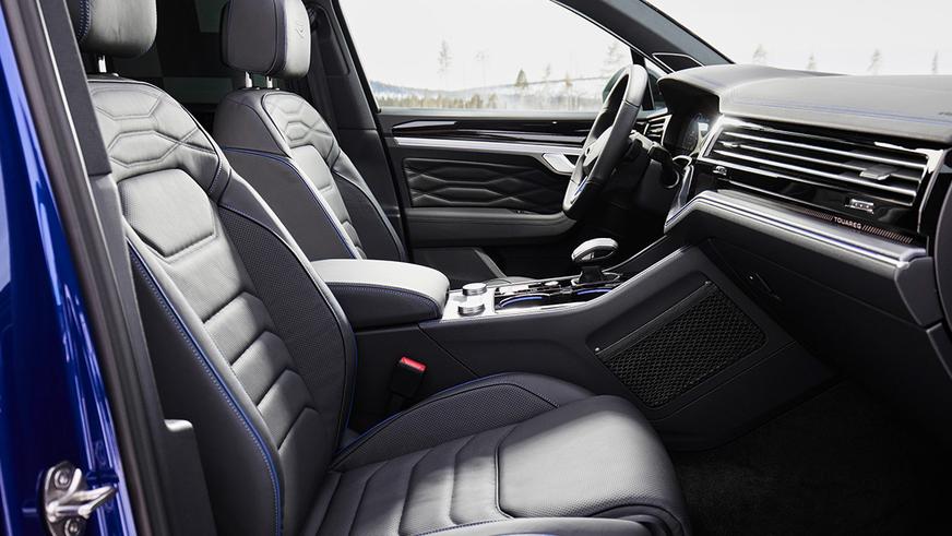 Первые фото обновлённого Volkswagen Touareg