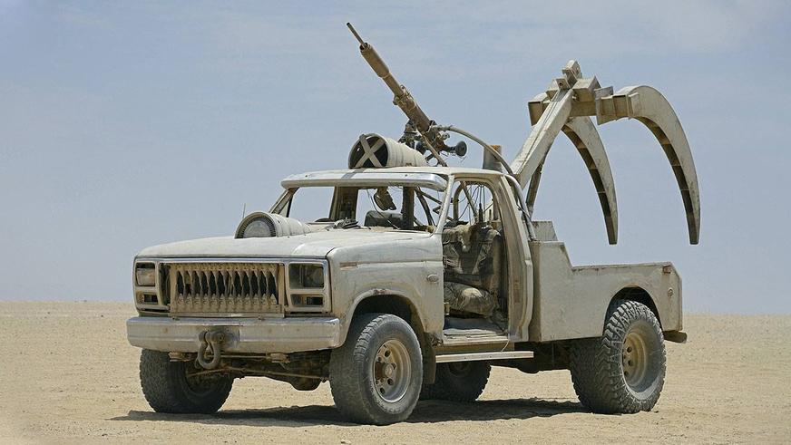 Машины из «Безумного Макса» выставили на продажу