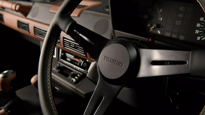 Классический Range Rover стал 500-сильным рестомодом