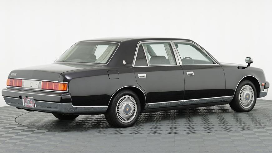 Редкий Toyota Century с V12 под капотом выставлен на продажу в Штатах