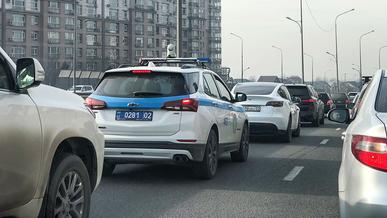 Штрафовать за скорость и неправильную парковку будут мобильные «сергеки» в Алматы