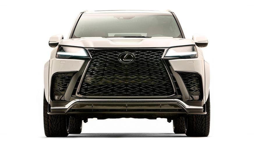 Два доработанных LX 600 привезла Lexus на SEMA