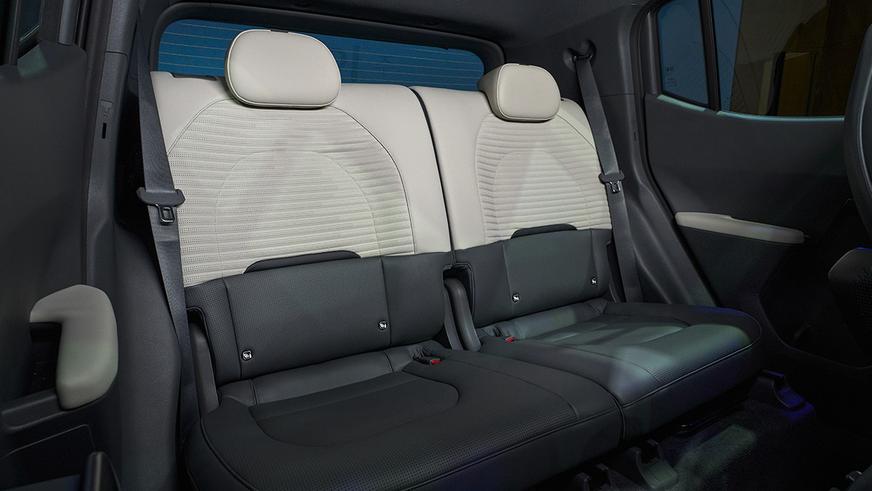 Kia привезла в Европу серийный EV2