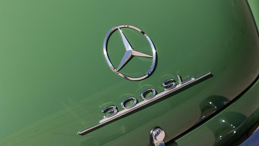 Уникальный 300SL Gullwing пустят с молотка