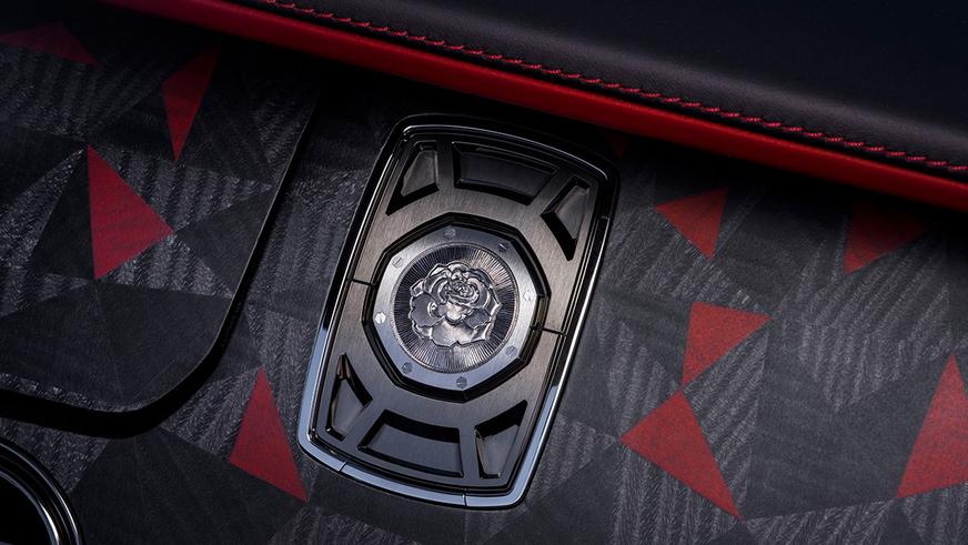 Rolls-Royce показал родстер, посвящённый чёрной розе