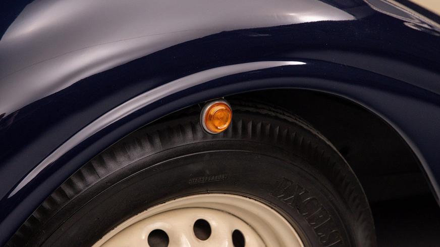 Редкий EMW 327 пустят с молотка в США