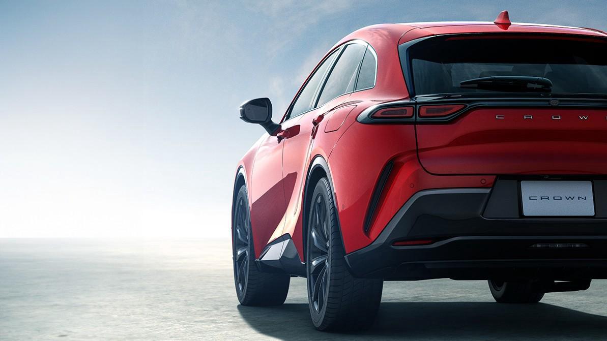 Toyota Crown Sport кросс-хетчінің сипаттамасы белгілі болды