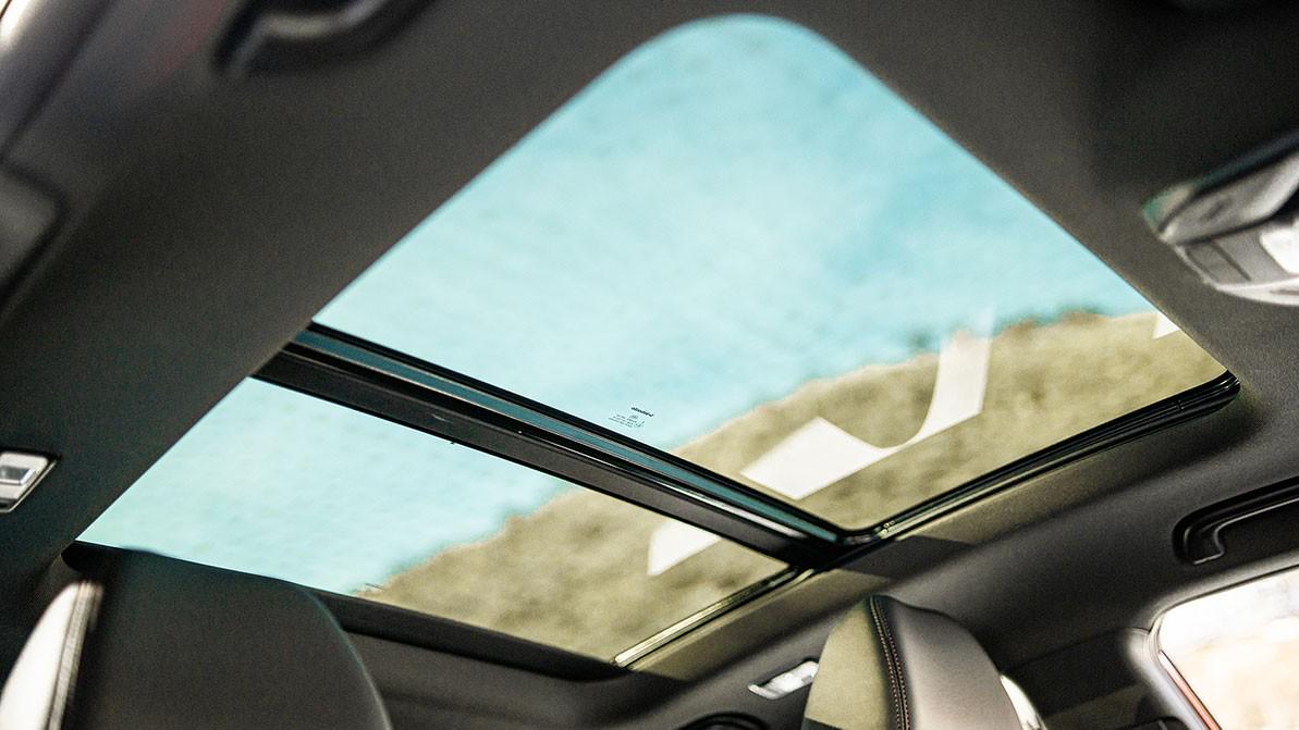 Geely Coolray: спортивный комфорт