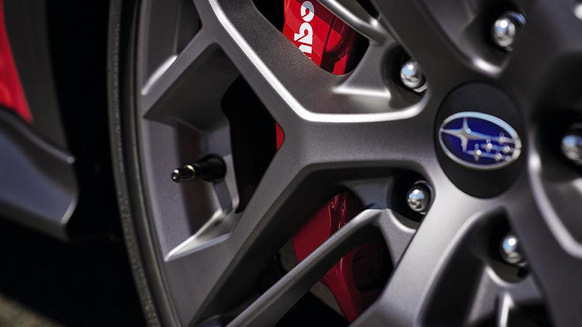 В Сеть утекли фото юбилейной Subaru WRX TR