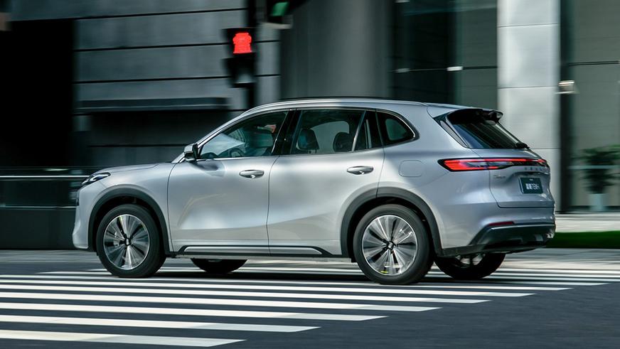 Гибридный Geely EX5 будут выпускать в Казахстане