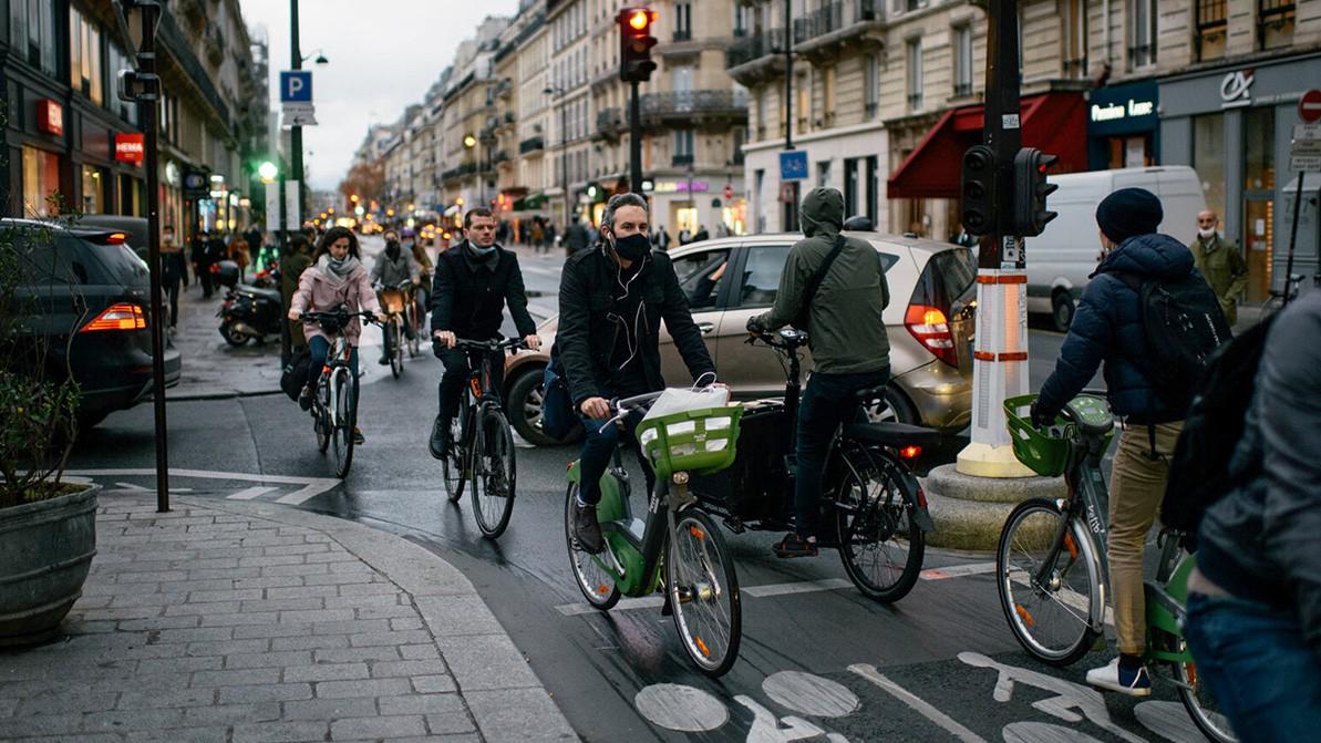 Францияда автокөліктен бас тартқандар 4000 еуро алады