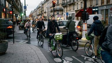 Францияда автокөліктен бас тартқандар 4000 еуро алады